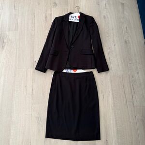 THEORY blazer and skirt set NWOT blazer size 6 and skirt size 8